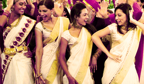 Plan A Smashing Sangeet Party On Your Friend's Wedding