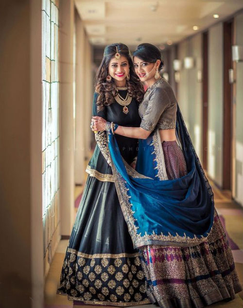 Must Have Pics With Ur Sister at Ur Wedding