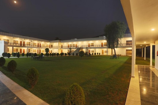 apno-ghar-resort