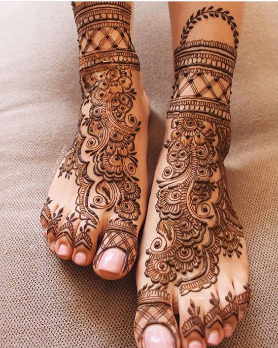 Arabic Mehndi Design for Feet