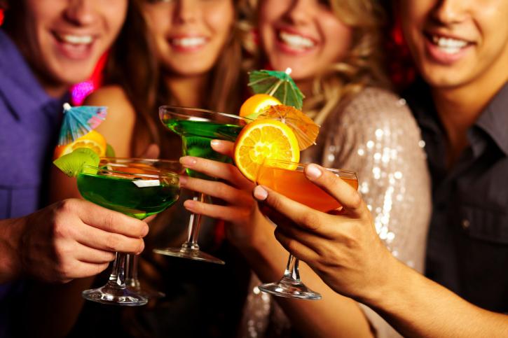 Cocktail Party Hosting Tips, Food and Drinks Menu Ideas
