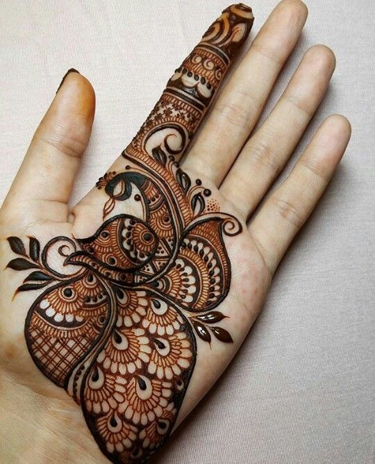 Cornered Simple Mehndi Design