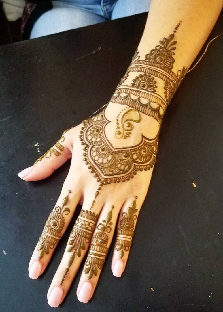 Dome Mehendi Design