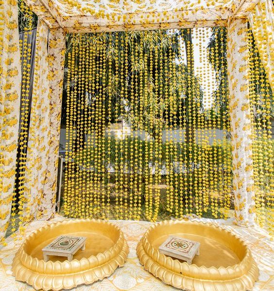 Floral Mesh Elegance