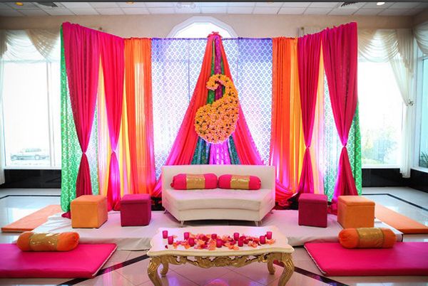 Fullonwedding-Wedding-Decor-5-simple-Mehendi-Decor-ideas-for-home-Mehendi-Decor