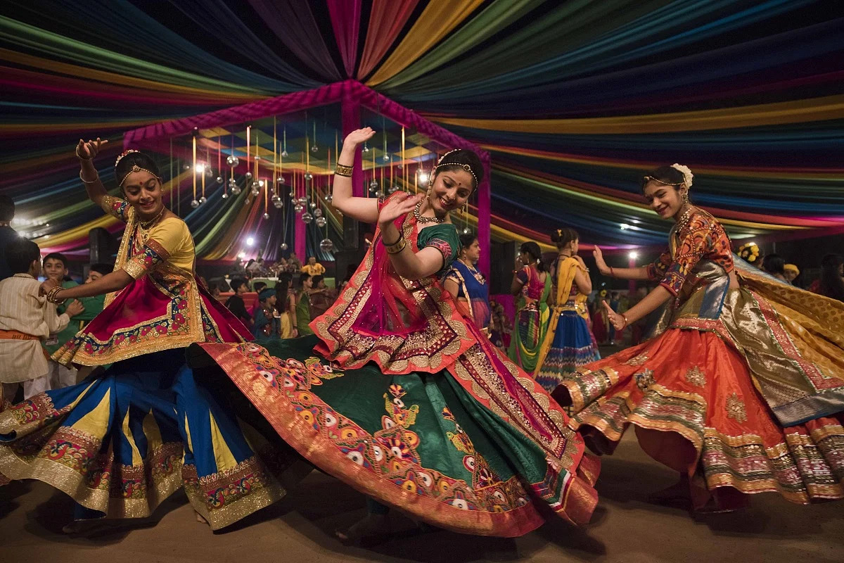 Navratri 2026: Revamp Your Festive Wardrobe with these Garba Outfit Inspirations