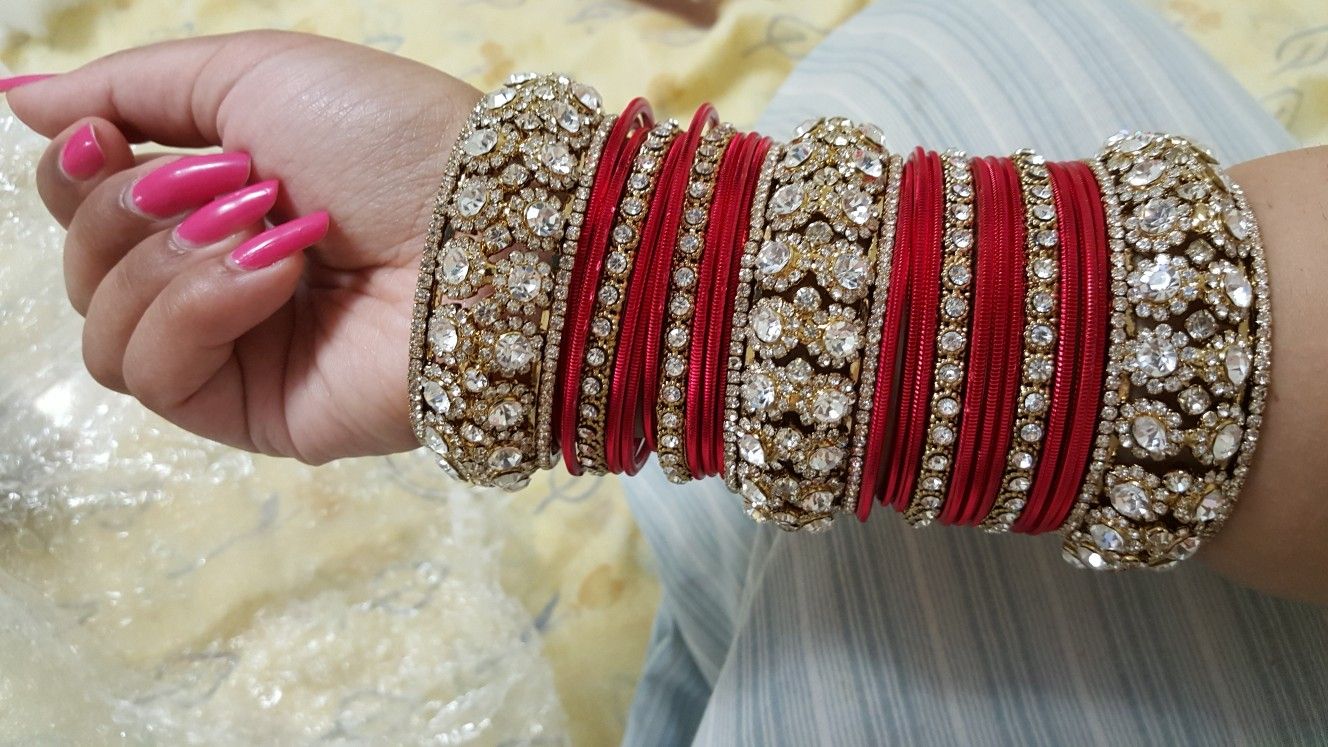 15 Kinds of Gorgeous Bridal Chura Designs to Choose from