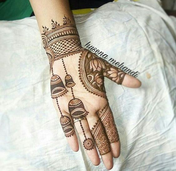 Hanging Bell Mehendi Design