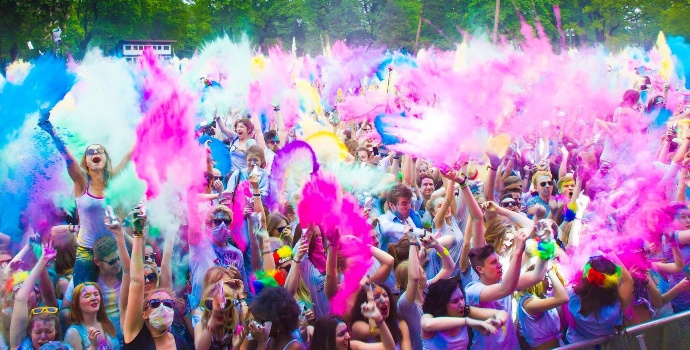 10+ Ideas to Make Your Holi Party Great Fun