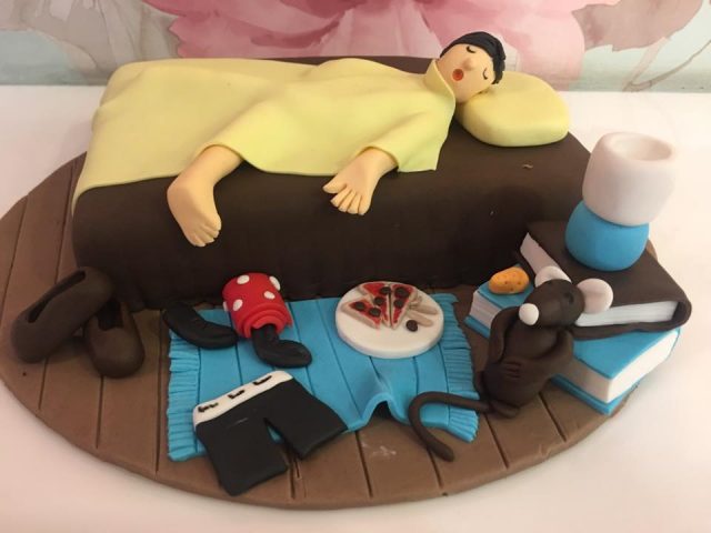 Lazy-Boy Birthday Cake