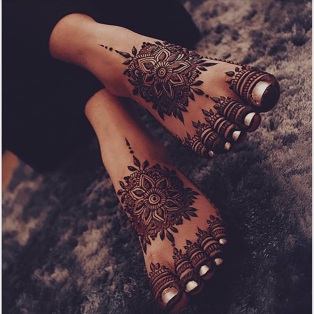 Mandala Foot Mehndi Design