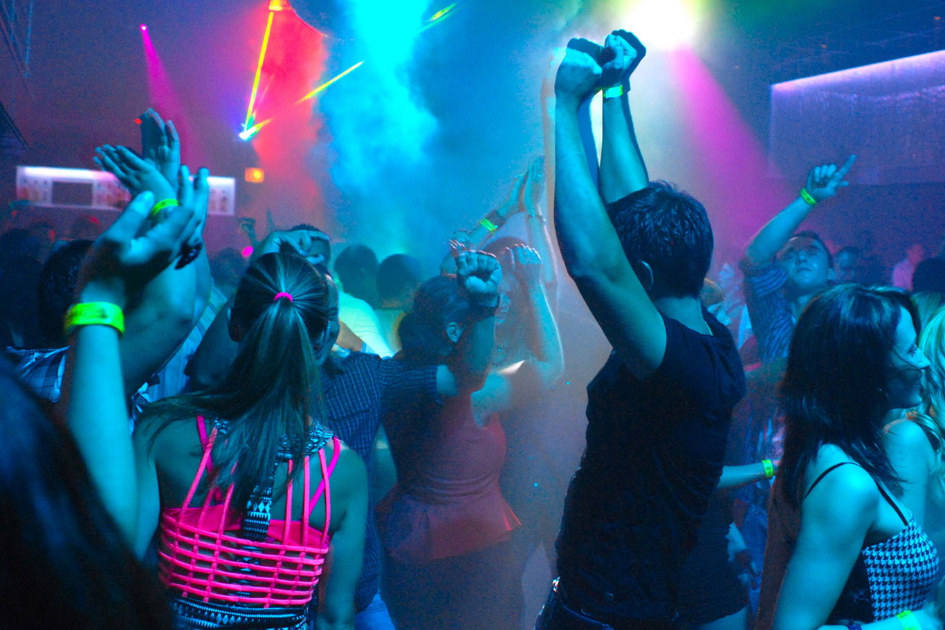 Most Popular Bar Songs to Play from Hollywood and Bollywood