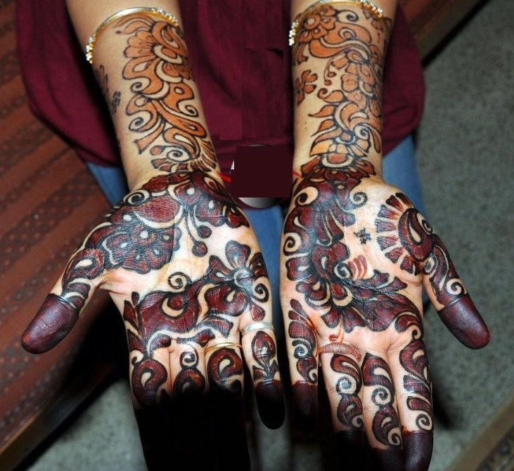 Outline Mehendi Design