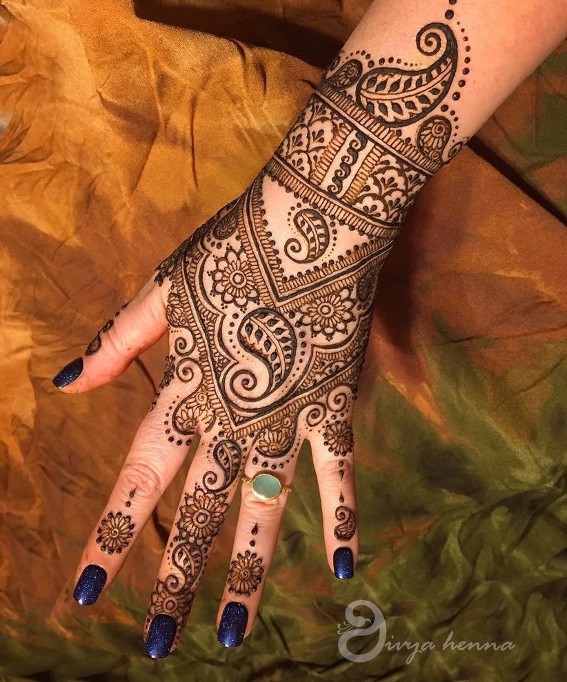 Paisley Mehendi Design 