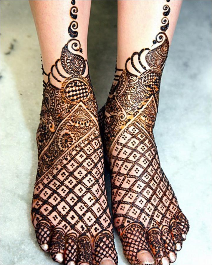 Pakistani Style Foot Mehndi Designs