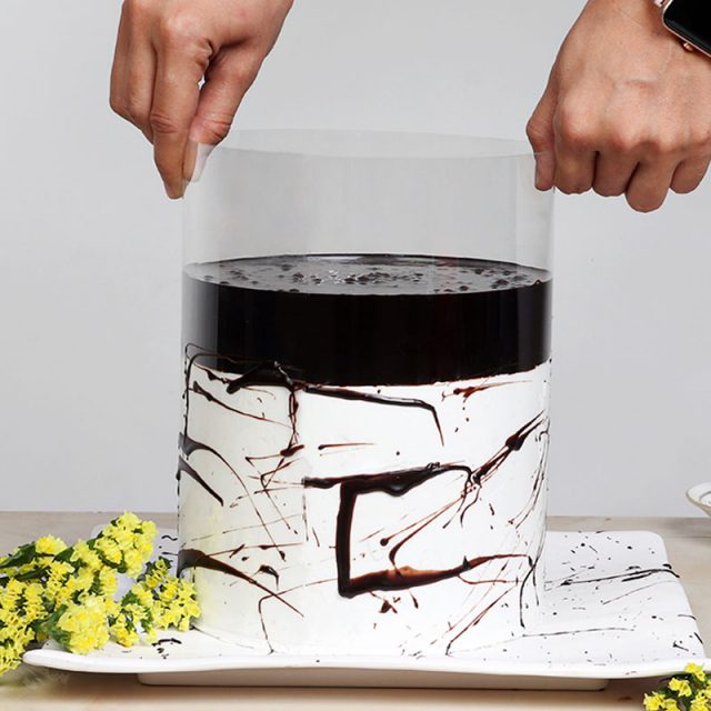 Pull-up Birthday Cake