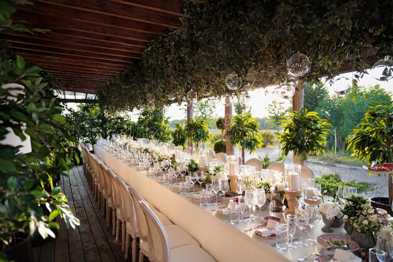 Summer Wedding Catering Themes