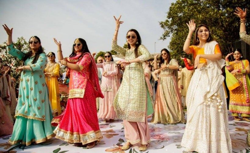 The Ultimate Old Hindi Wedding Songs List for Your Wedding Functions