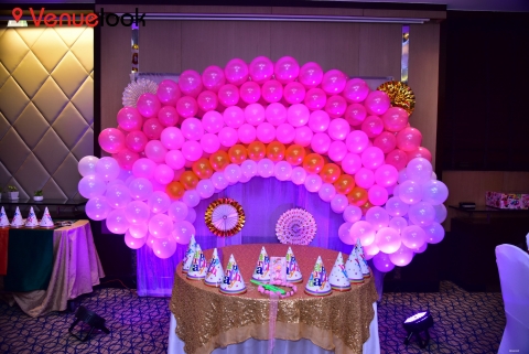 Table Baloom Decoration