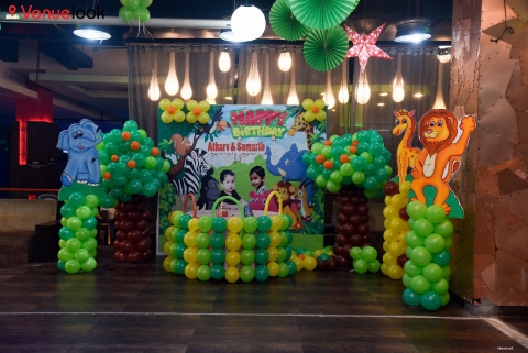 Front Baloom Decorate