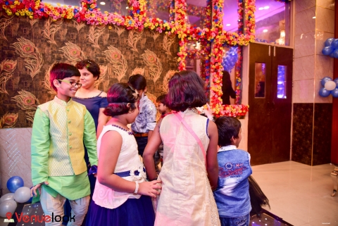 Fun & Play with friends