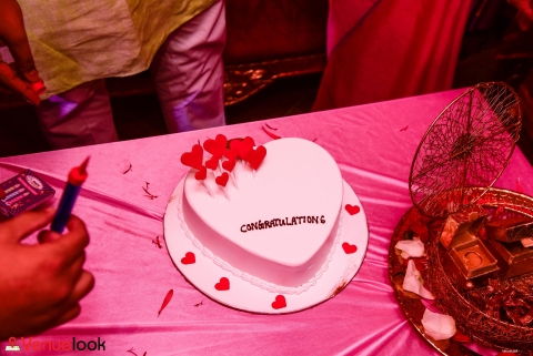 First cake on ceremony