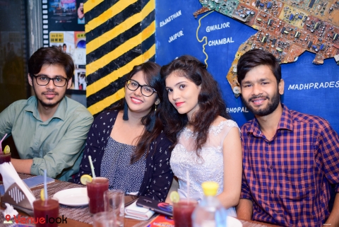 Enjoy drinks with friends