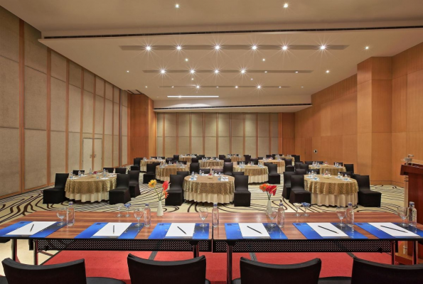 Maresille The Boardroom at Novotel Kolkata And Residences