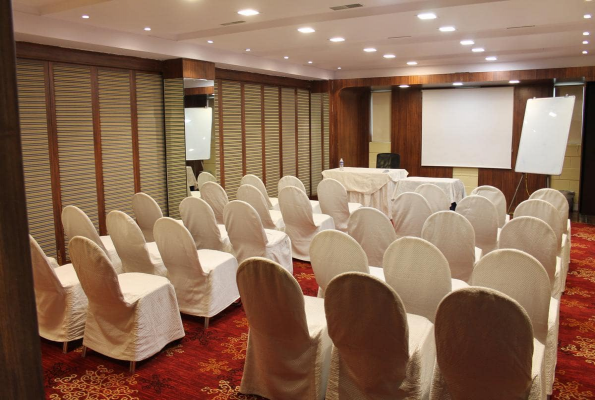 The Board Room at Dee Empresa Hotel