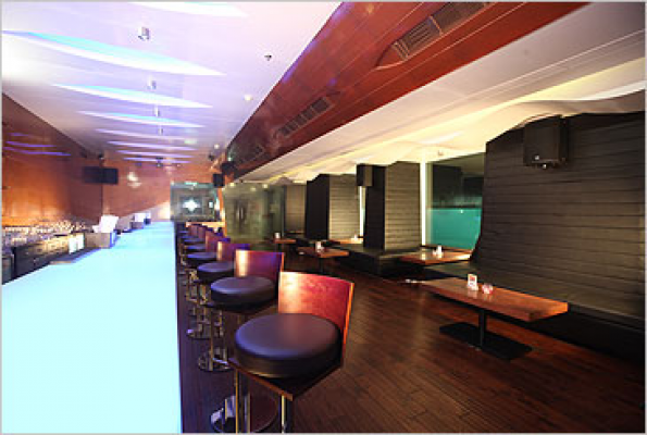 Henrys Lounge & Bar at Park Prime Kolkata