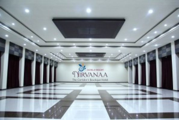 Curve at Nirvanaa Hotel & Resort