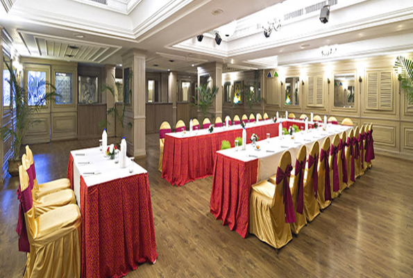 Hotel Clarks Avadh 4