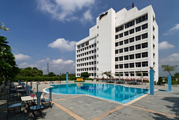 Hotel Clarks Avadh 2