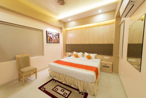 Hotel Ratana International 5