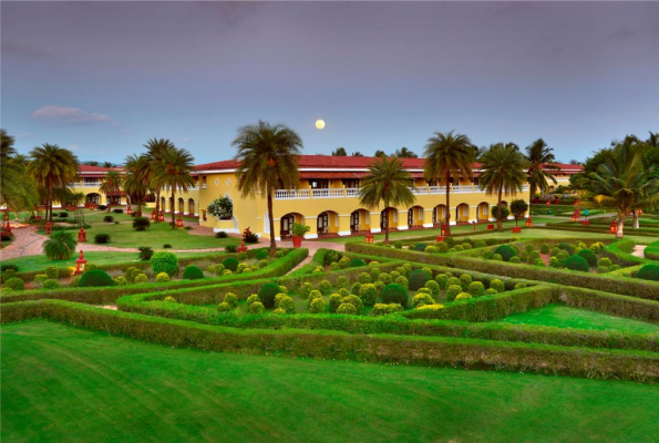 Outdoor Garden at The Lalit Golf & Spa Resort