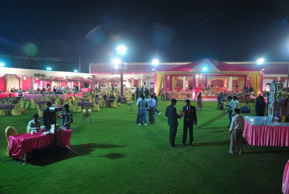 Lawn at Vandana Farms