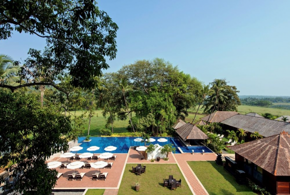 Sunken Bar at Novotel Goa Resort And Spa