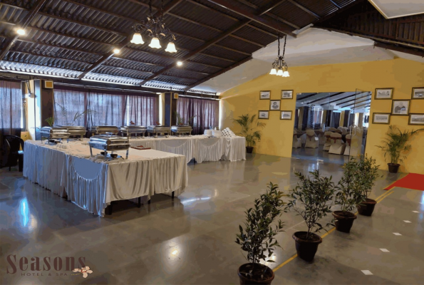 Banquet Hall at Seasons Hotels & Resorts