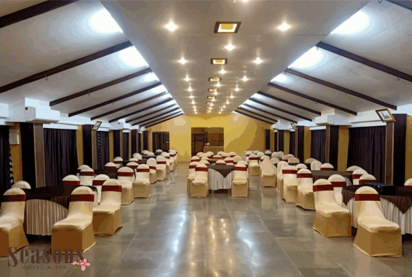 Banquet Hall at Seasons Hotels & Resorts