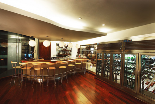 Tipplers Lounge at Four Points By Sheraton