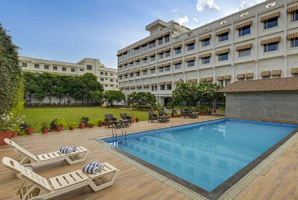 Edhatu Valley View Resort & Spa 2