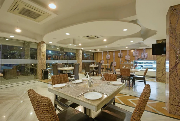 Foodies Multi Cuisine Restaurant at Edhatu Valley View Resort & Spa