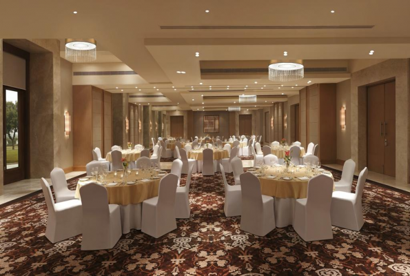 Coronation Room at DoubleTree by Hilton Hotel