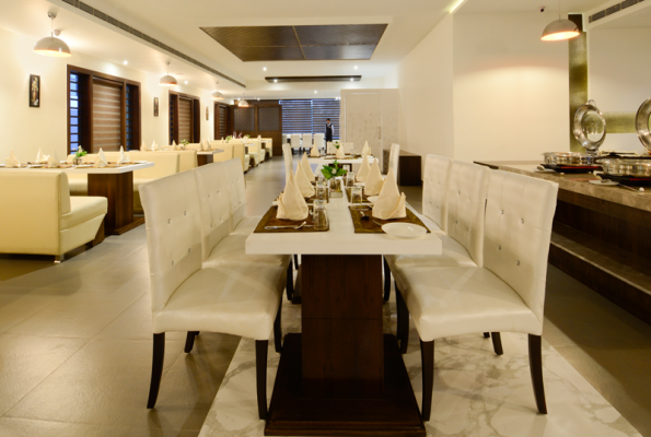 Hotel The Taj Vilas 1