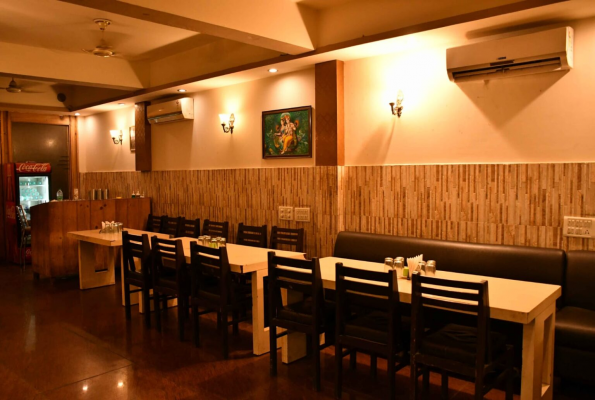 Zayaka Restaurent at Hotel S R palace