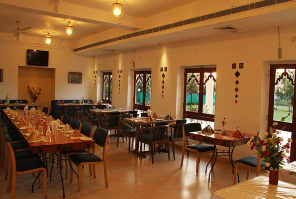 Bon Appetite Restaurant at Hotel Chitvan