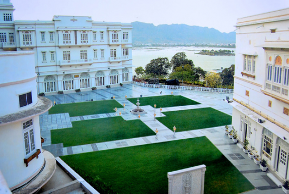 Sheesh Mahal at Hotel Merwara Estate