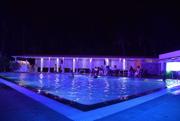 Le Bluz by Happy Retreats 4