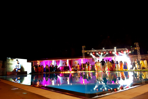 Le Bluz by Happy Retreats