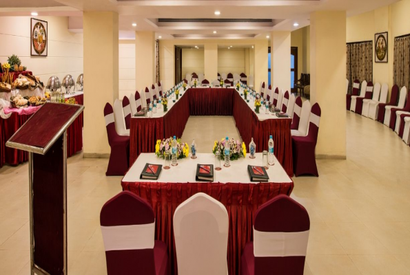 Chamber Hall at Lords Inn Vadodara